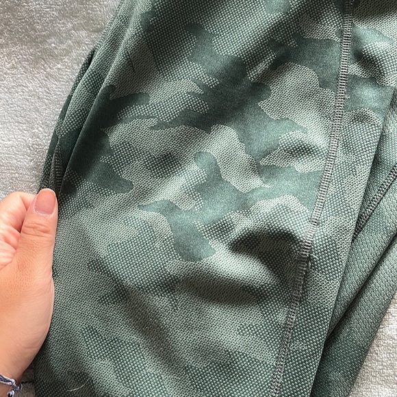 CAMO leggings - Picture 2 of 2